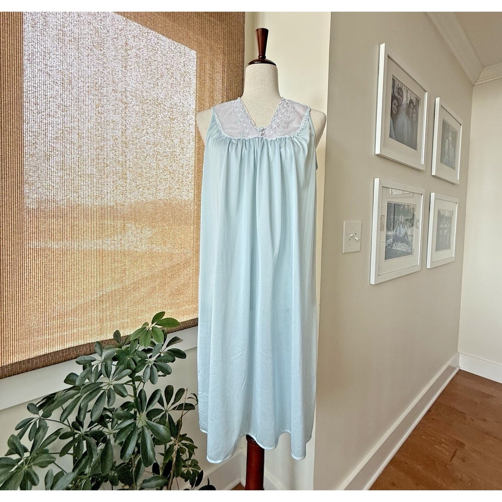 Vintage Lorraine Nightgown‎ Medium Blue Lace Grannycore Nylon 80s Sleepwear